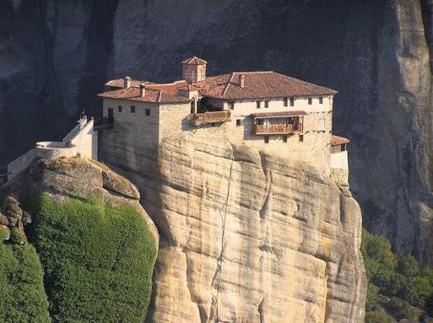 Монастырь Русану – самый неприступный из всех монастырей (Метеоры, Греция). 