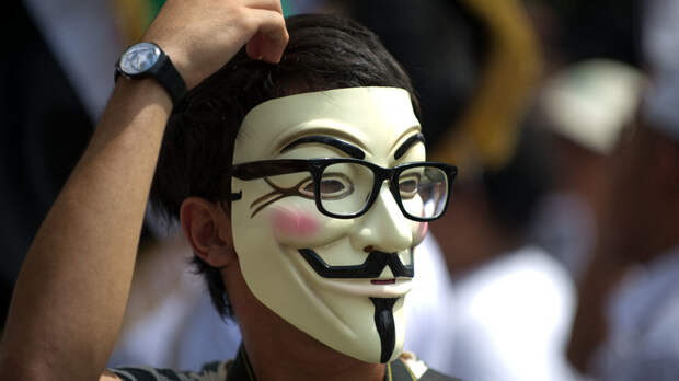 «Распространять среди оппозиционных каналов»: Anonymous раскрыла планы Британии