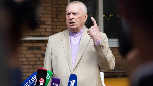 Жириновский попросил НАТО не начинать третью мировую войну до его 80-летнего юбилея