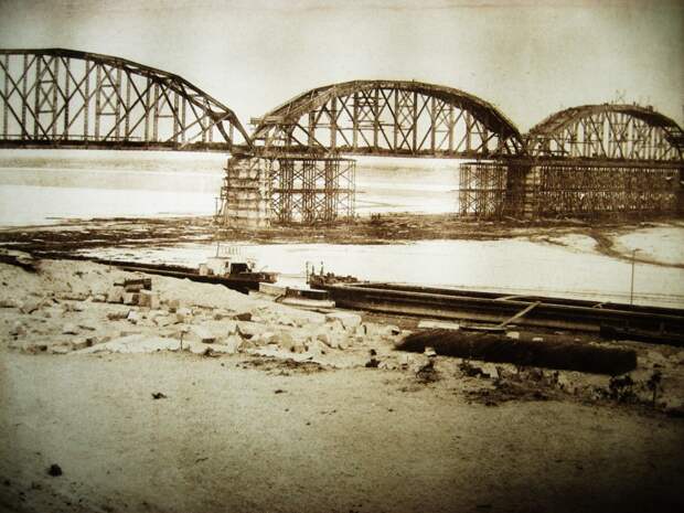 90. Постройка Белогорского моста. 90. Постройка Белогорского моста.