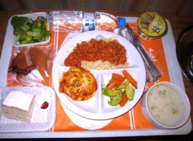 Еда в больнице невкусная? Как кормят пациентов в зарубежных клиниках