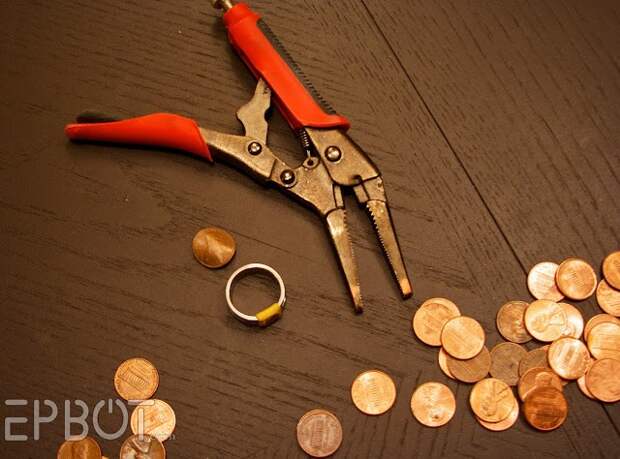 Столик из монет (Diy)