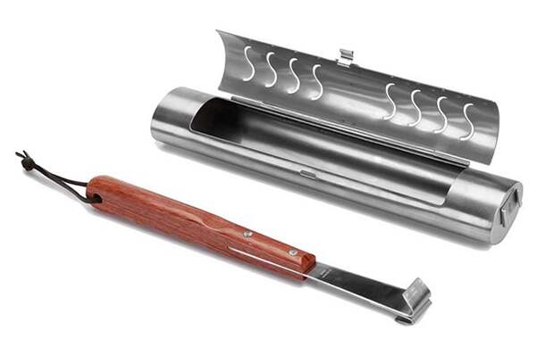 Комплект кухонных инструментов для готовке мяса на гриле. Комплект кухонных инструментов для готовке мяса на гриле.