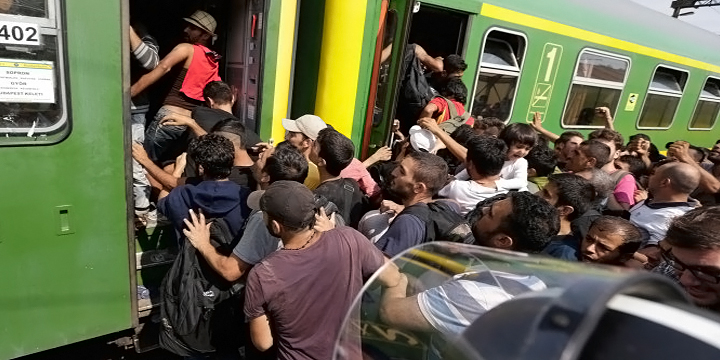Показные европейские толерантность и мультикультурализм уходят в прошлое