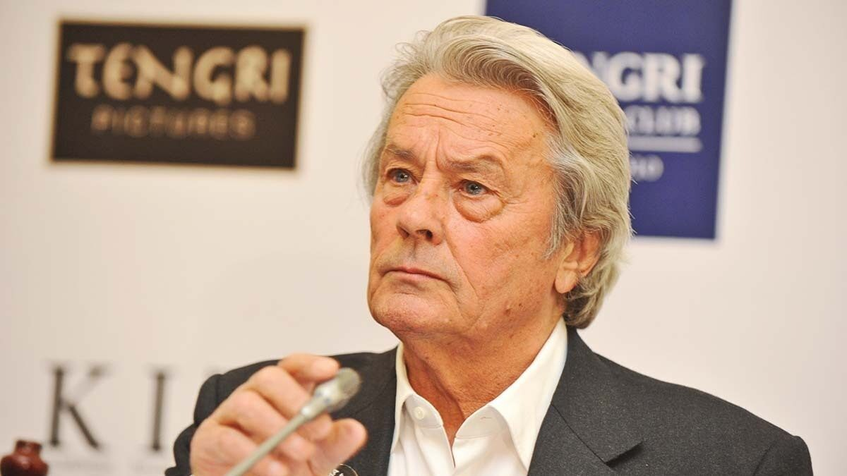 Сегодня стало известно, что в возрасте 88 лет скончался французский актёр Ален Делон. Его называли секс-символом эпохи, а фильмы с его участием классикой мирового кинематографа.-4