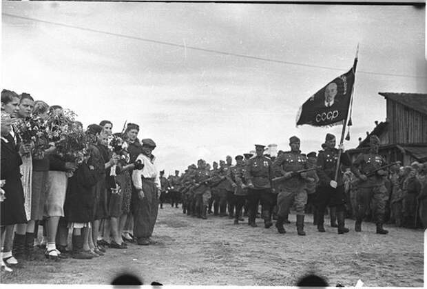 Редкие фотографии Великой Отечественной войны (49 фото)