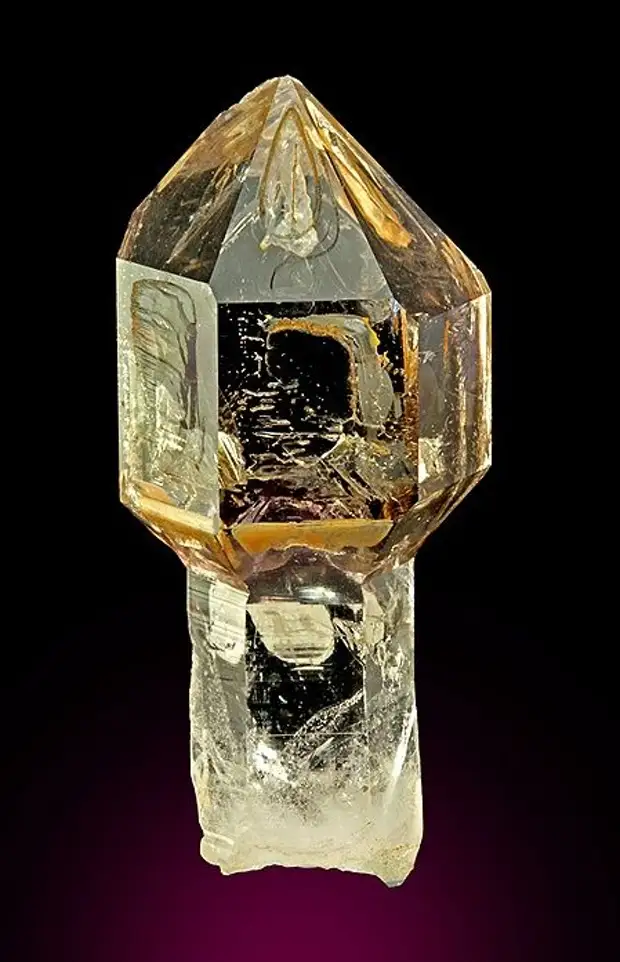 кристалл земли. цветные кристаллы. Crystal minerals c719. центральный кристалл земли. кристалл земли эзотерика.