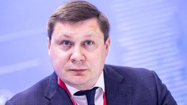 Митрофанов — о VAR: «Офсайдные линии судьи не от руки рисуют. Это программа, получившая лицензию от ФИФА»