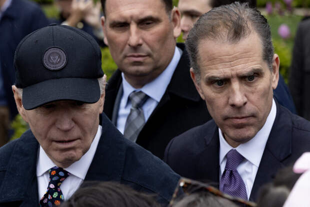 ХАНТЕР БАЙДЕН (СПРАВА). ФОТО: MICHAEL REYNOLDS - POOL VIA CNP/KEYSTONE PRESS AGENCY/GLOBALLOOKPRESS