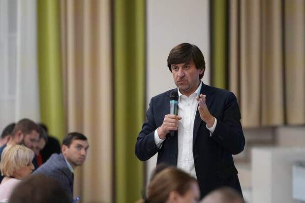 «Вы создали угрозу для жизни»: жители Тюмени требуют от мэра Афанасьева ввести режим ЧС из-за провалов на теплотрассе