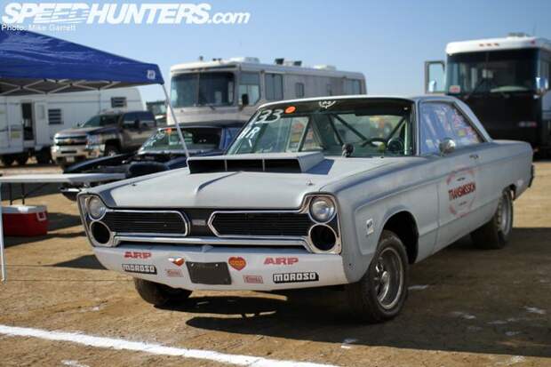 Hot-rod гонки на заброшенном аэродроме в Калифорнии (60 фото)