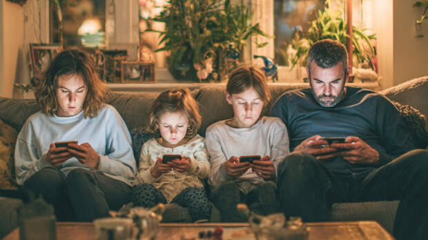 «Посмотришь и умрешь»: как короткие видео в соцсетях разрушают мозг человека