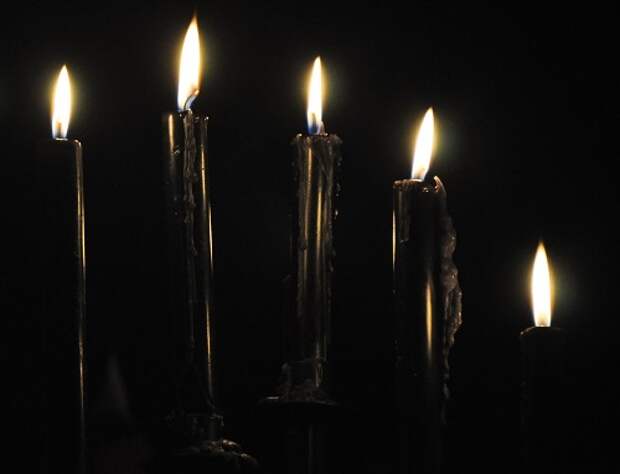 Черная свеча