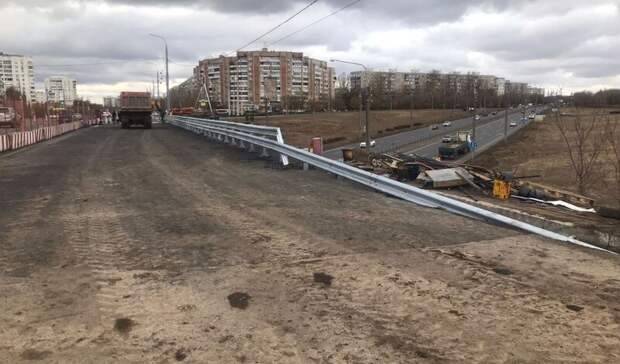 На пр-те Гагарина в Оренбурге продолжают ремонтировать путепровод