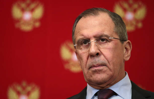 Лавров: Россия будет парировать все риски и угрозы национальной безопасности