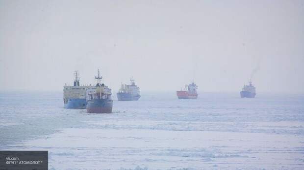 Арктика и Антарктика – новое поле боя: Вассерман предрек столкновения между Россией и США