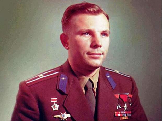 Юрий Алексеевич Гагарин – первый космонавт Юрий Алексеевич Гагарин – первый космонавт история, космос, первый, полет, ссср