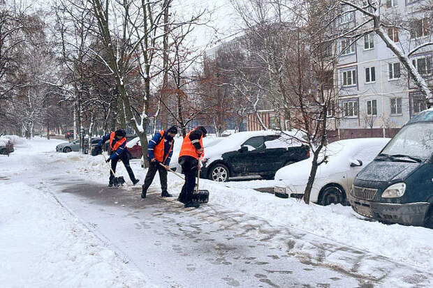 В Тульской области усилили уборку после снегопада 26 декабря