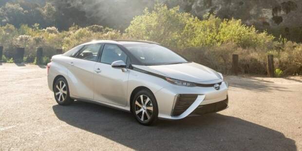 Спрос на водородный седан превысил ожидания Toyota втрое
