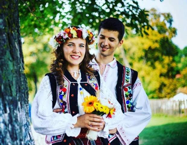 Не обязательно белый цвет: традиционные свадебные наряды разных стран мира