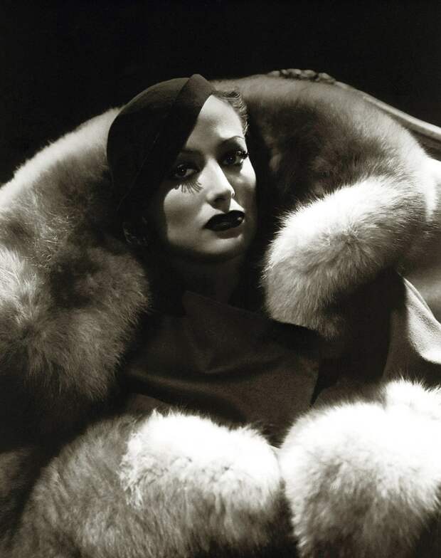 https://mattsko.files.wordpress.com/2013/12/joan-fur-25.jpg?w=1124&h=1420