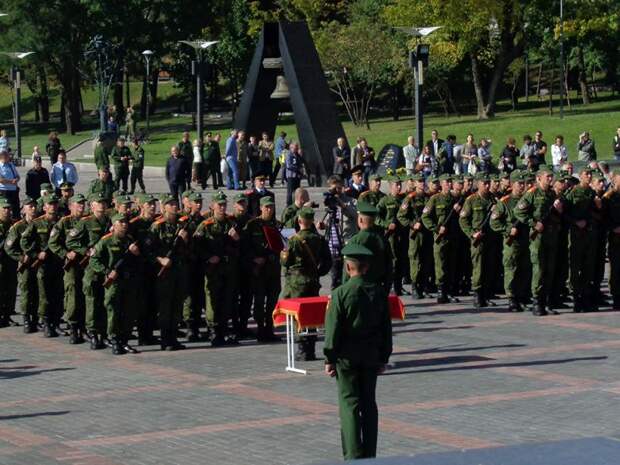 Глава ДНР посетил Горловку, курсанты приняли присягу, а в «Олимпийском» состоялся форум «Донецкой Республики»