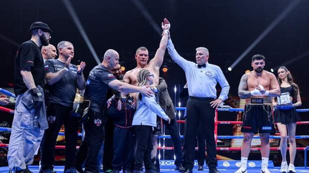 Сусленков победил Манна и защитил пояс WBA Continental