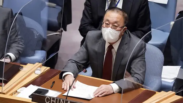 Китай призвал не обходить стороной проблему расширения НАТО на фоне украинского кризиса