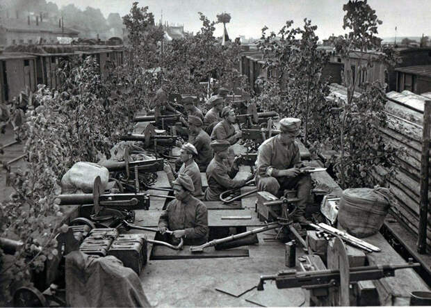 Бронепоезд "Орлик". Пензенская группировка чехословаков. Уфа, июль 1918 года. Фото © Wikipedia