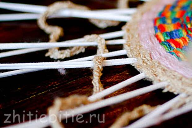 Плетение декоративного коврика