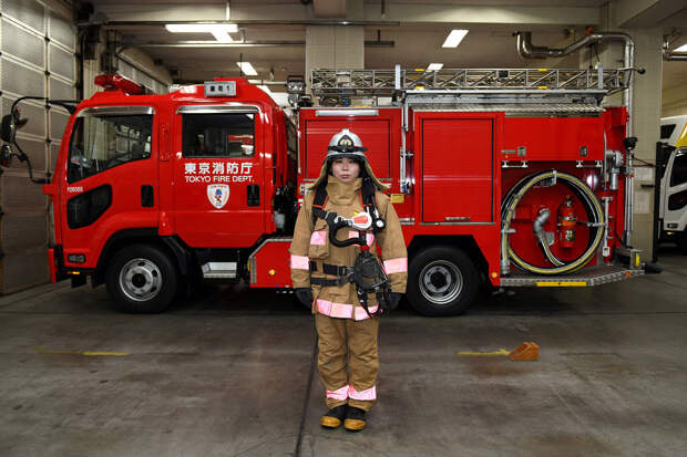 Женщина-пожарный из Токио, Япония