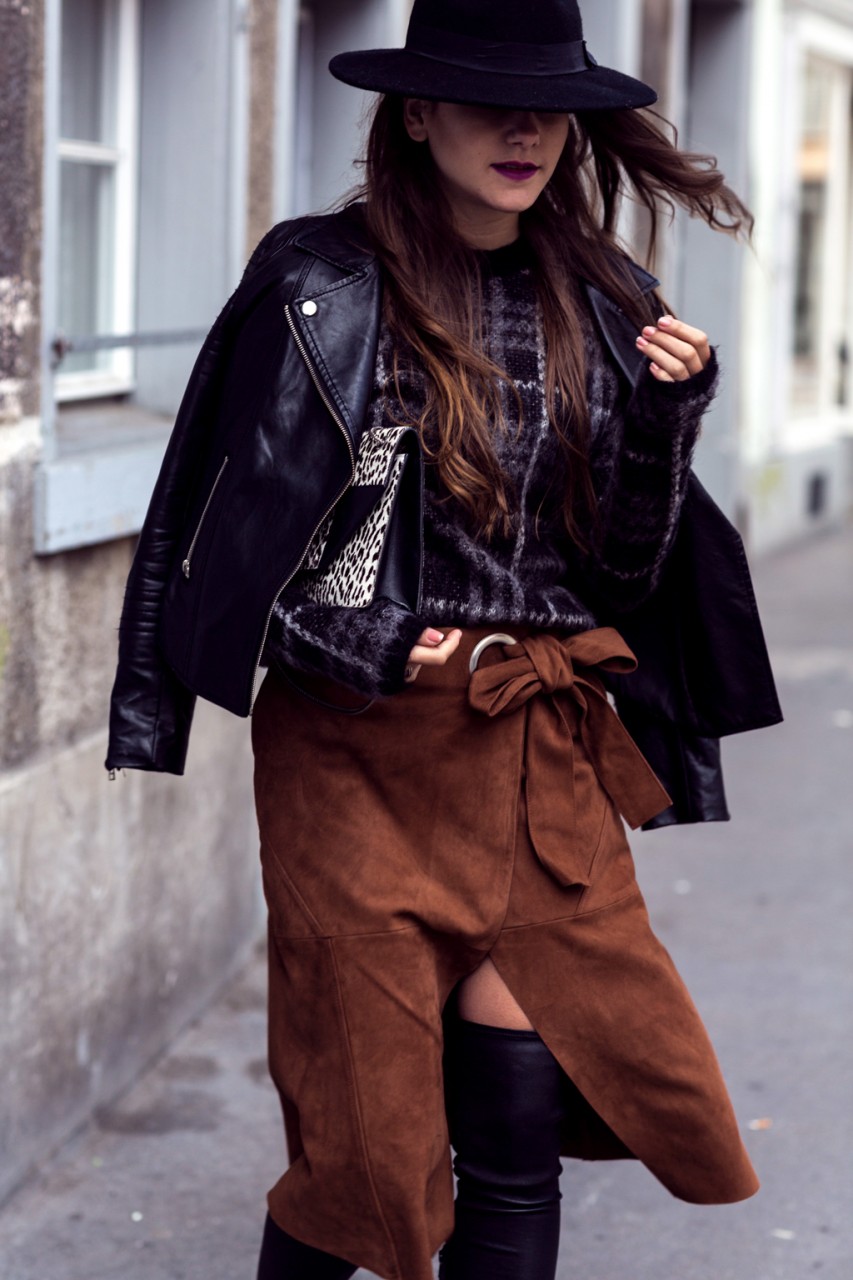 The-Fashion-Fraction-Suede-Wrap-Skirt-Tibi-Versus-Versace-Sweater-Overknee-Boots-Saint-Laurent-Betty-Bag-4
