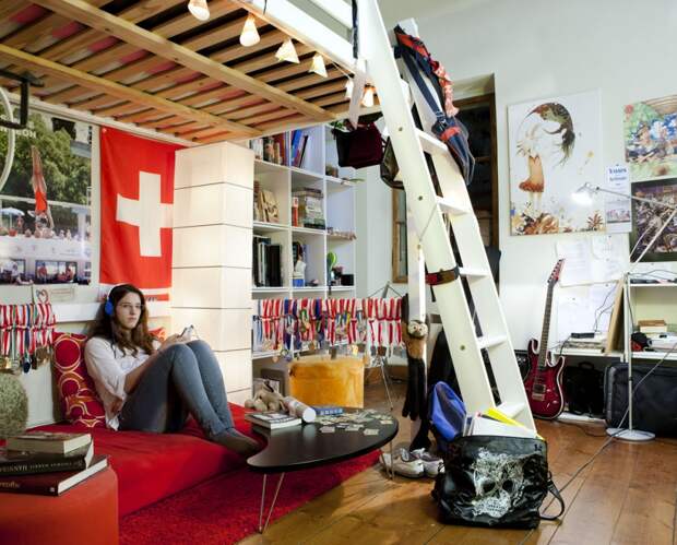 Julie Becktold, 19 — Vevey, Switzerand