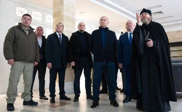 Западные СМИ назвали поездку президента России в Мариуполь «неповиновением» решению МУС