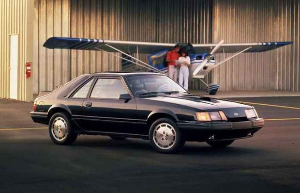 Mustang SVO. Mustang SVO.