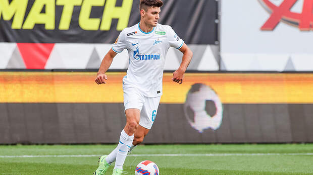 «Зенит» блокирует трансфер Кравцова в «Сочи». А что взамен?