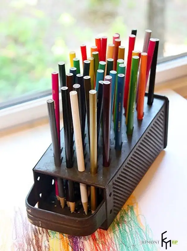 Карандашница необычная. Подставка для карандашей. Подставка для карандашей из втулок. Органайзер для канцелярии из картона. Подставка под карандаши.