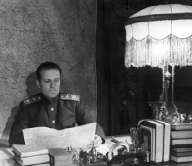 Маршал Голованов. Взлет и падение любимца Сталина