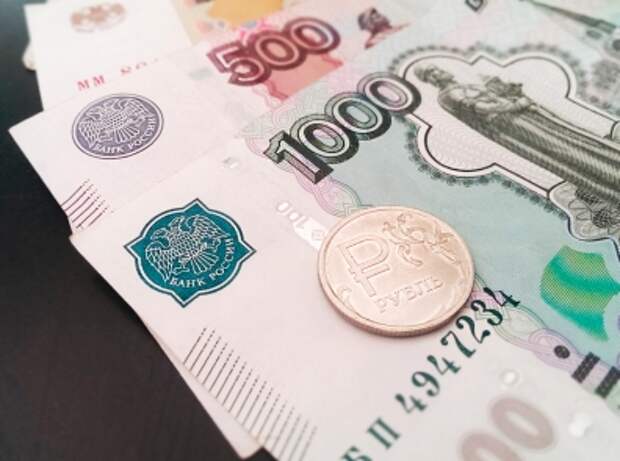 Госдума намерена заменить рубль новой валютой