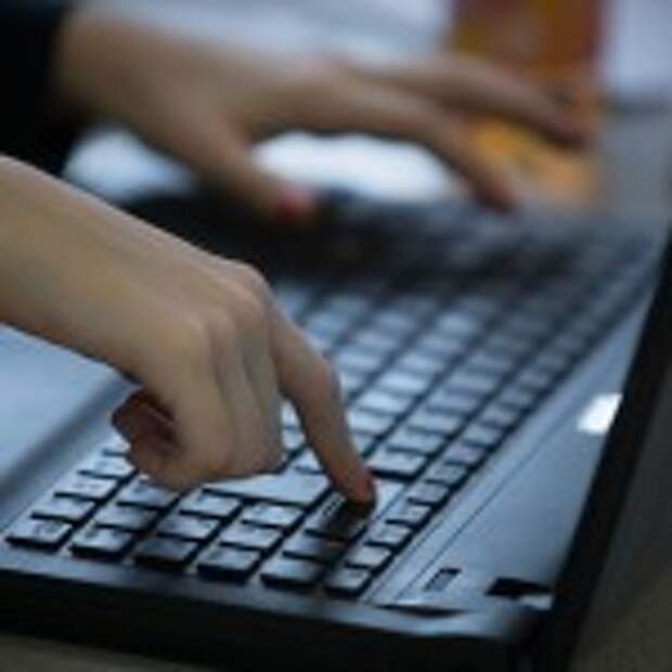 BRISTOL, UNITED KINGDOM - FEBRUARY 26:  A pupil uses a laptop computer during a english lesson at the Ridings Federation Winterbourne International Academy in Winterbourne near Bristol on February 26, 2015 in South Gloucestershire, England. Education, along with National Health Service and the economy are likely to be key election issues in the forthcoming general election in May.  (Photo by Matt Cardy/Getty Images)