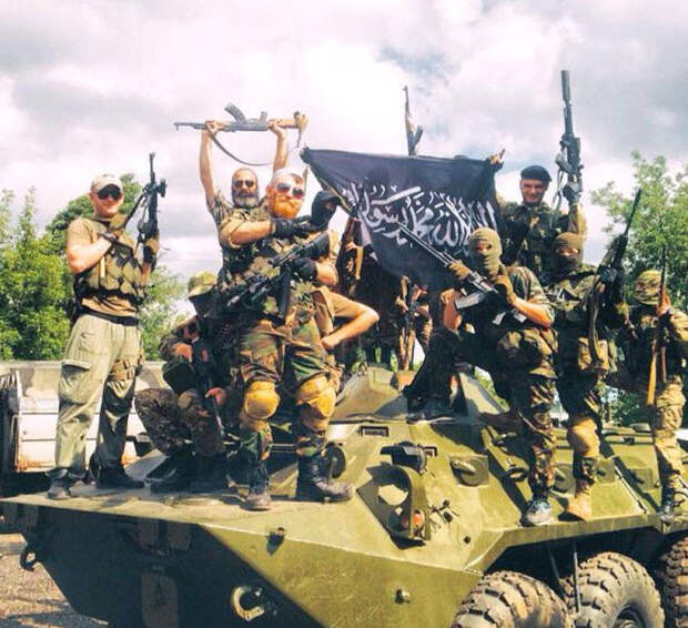 Части головоломки начинают складываться.  Боевики из батальона «Торнадо» воюют с флагом ИГИЛ (фото)
