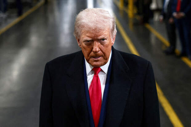 WSJ: Трампа попытались переубедить в решении нанести удар по Ирану