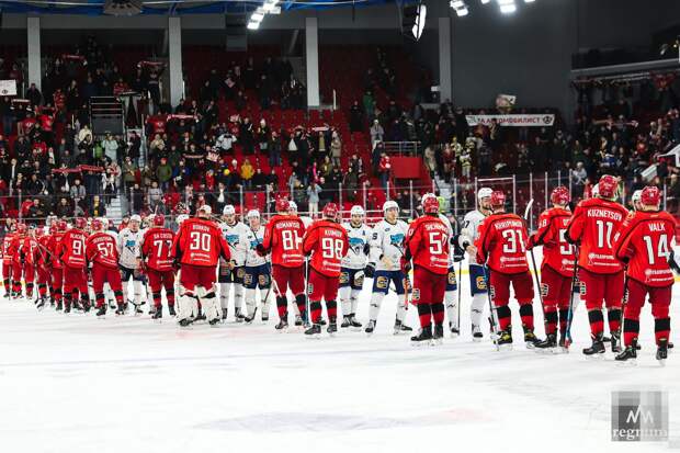 В Канаде извинились за уход со льда без рукопожатий с чехами