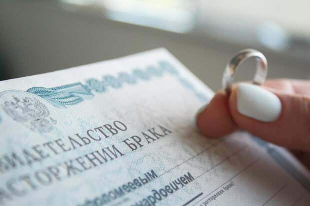 За первые полгода число разводов в Омской области перевалило за четыре тысячи