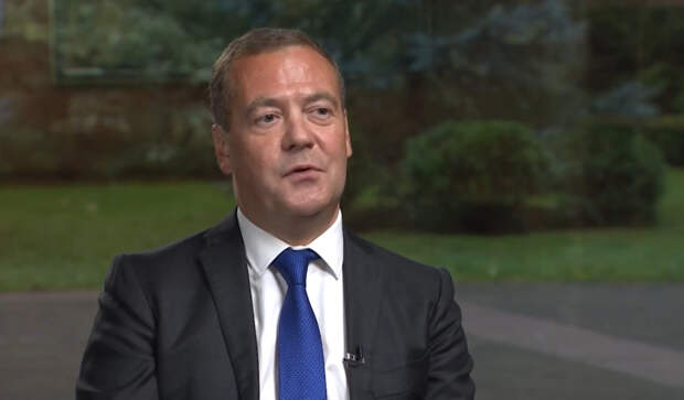 Медведев отреагировал на угрозу Каллас о запрете выдачи Шенгена бойцам СВО