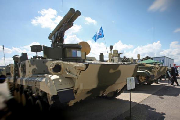 Россия представит 700 разработок оружия на IDEX-2015.