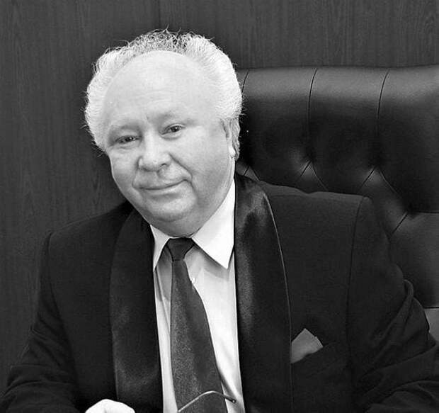 В Челябинске скончался основатель лицея № 11 Анатолий Гостев