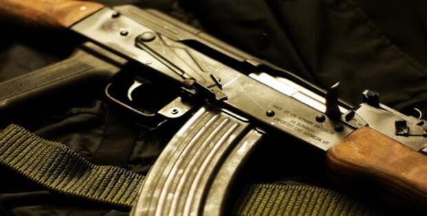 В супермаркете Донецка мужчина открыл огонь из автомата (ВИДЕО)