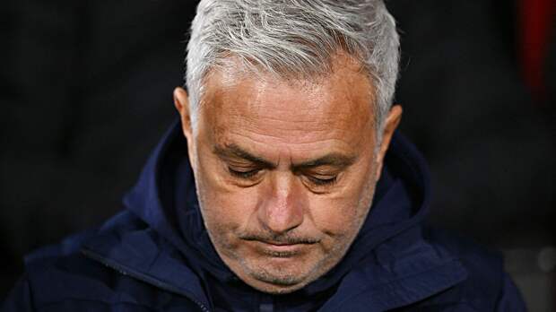 «Абсолютно невероятные ошибки, катастрофа». Моуринью раскритиковал игроков «Бенфики» после вылета из Кубка лиги