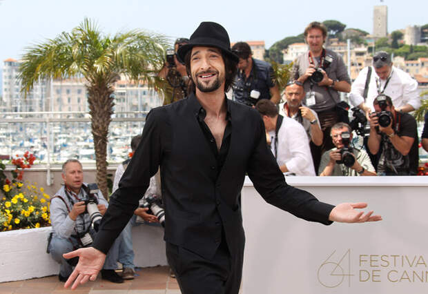 Adrien Brody - 2011 (647x445, 99Kb)